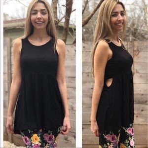 *LAST 1* Black Cape Back Tank (NWT)